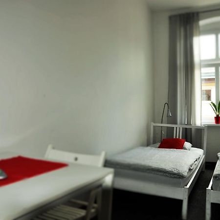 Hostel Awangarda Poznan Exterior foto
