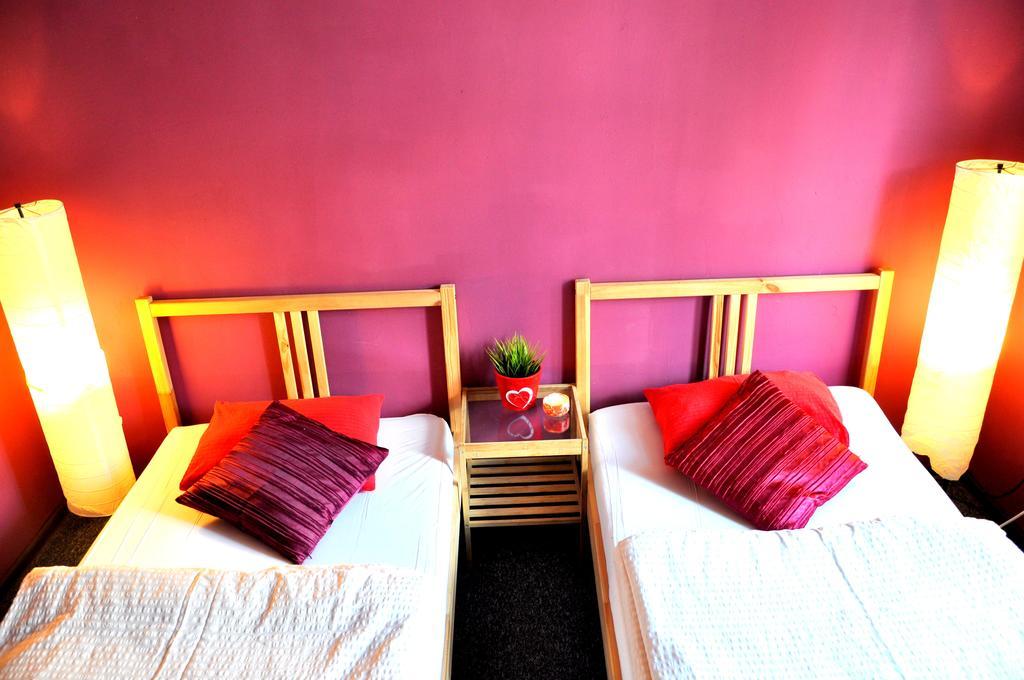 Hostel Awangarda Poznan Habitación foto