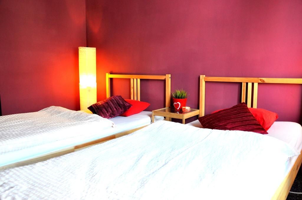 Hostel Awangarda Poznan Habitación foto