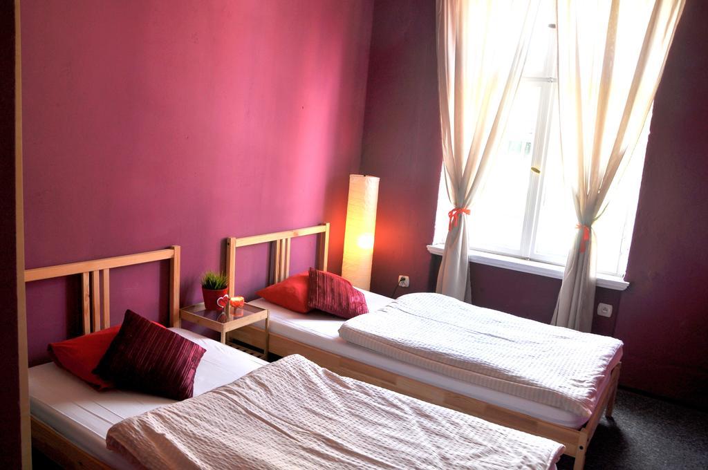 Hostel Awangarda Poznan Habitación foto