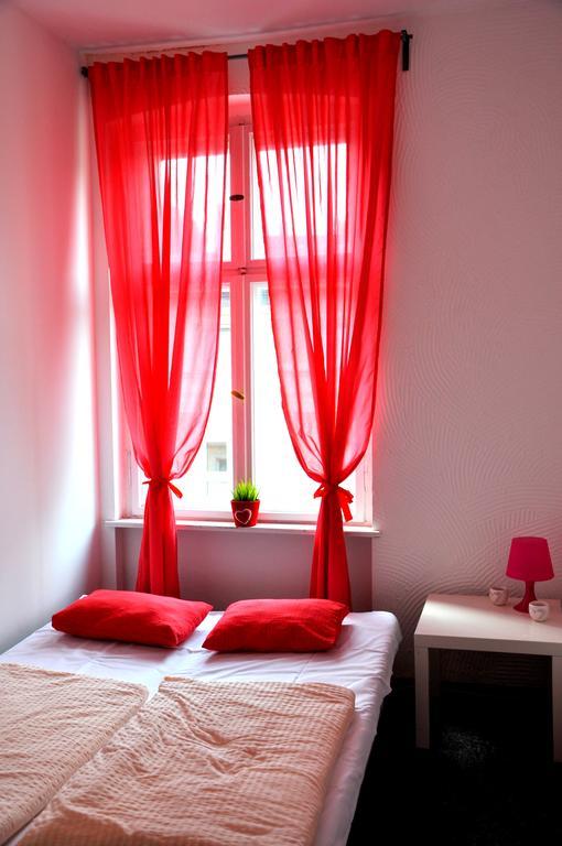 Hostel Awangarda Poznan Habitación foto