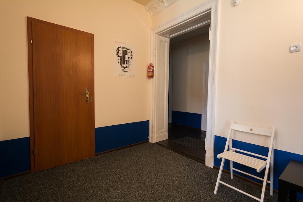 Hostel Awangarda Poznan Exterior foto