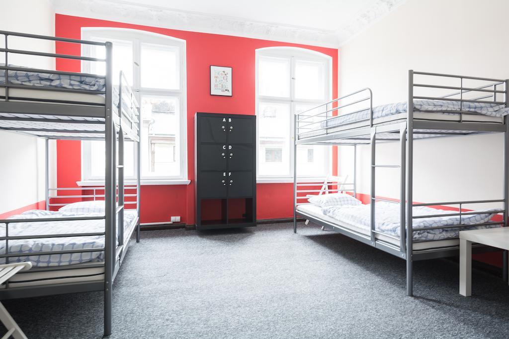 Hostel Awangarda Poznan Habitación foto