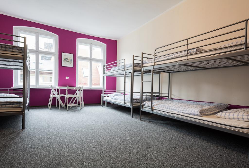 Hostel Awangarda Poznan Habitación foto