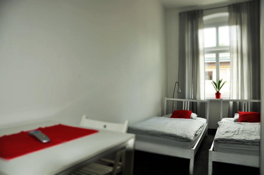 Hostel Awangarda Poznan Exterior foto